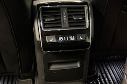 musta Skoda Superb 2016 kuva 18.