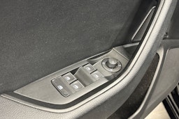 musta Skoda Superb 2016 kuva 20.