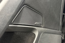 musta Skoda Superb 2016 kuva 21.