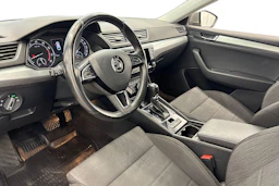 ruskea (beige) Skoda Superb 2016 kuva 6.