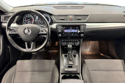 ruskea (beige) Skoda Superb 2016 kuva 7.