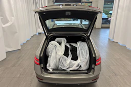 ruskea (beige) Skoda Superb 2016 kuva 20.