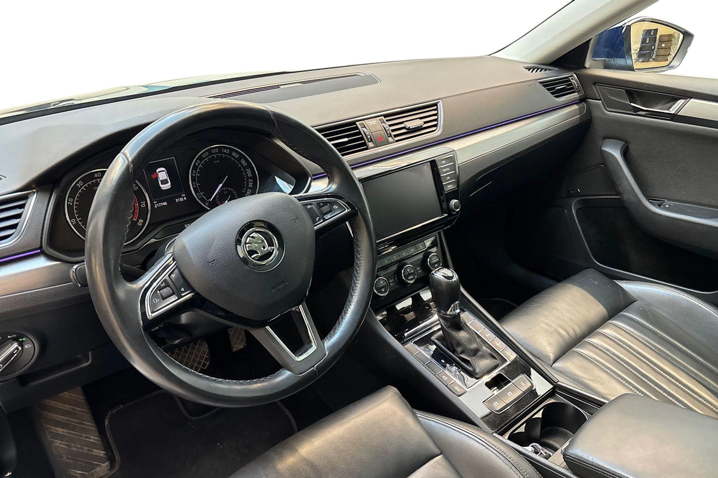 sininen Skoda Superb 2016 kuva 8.