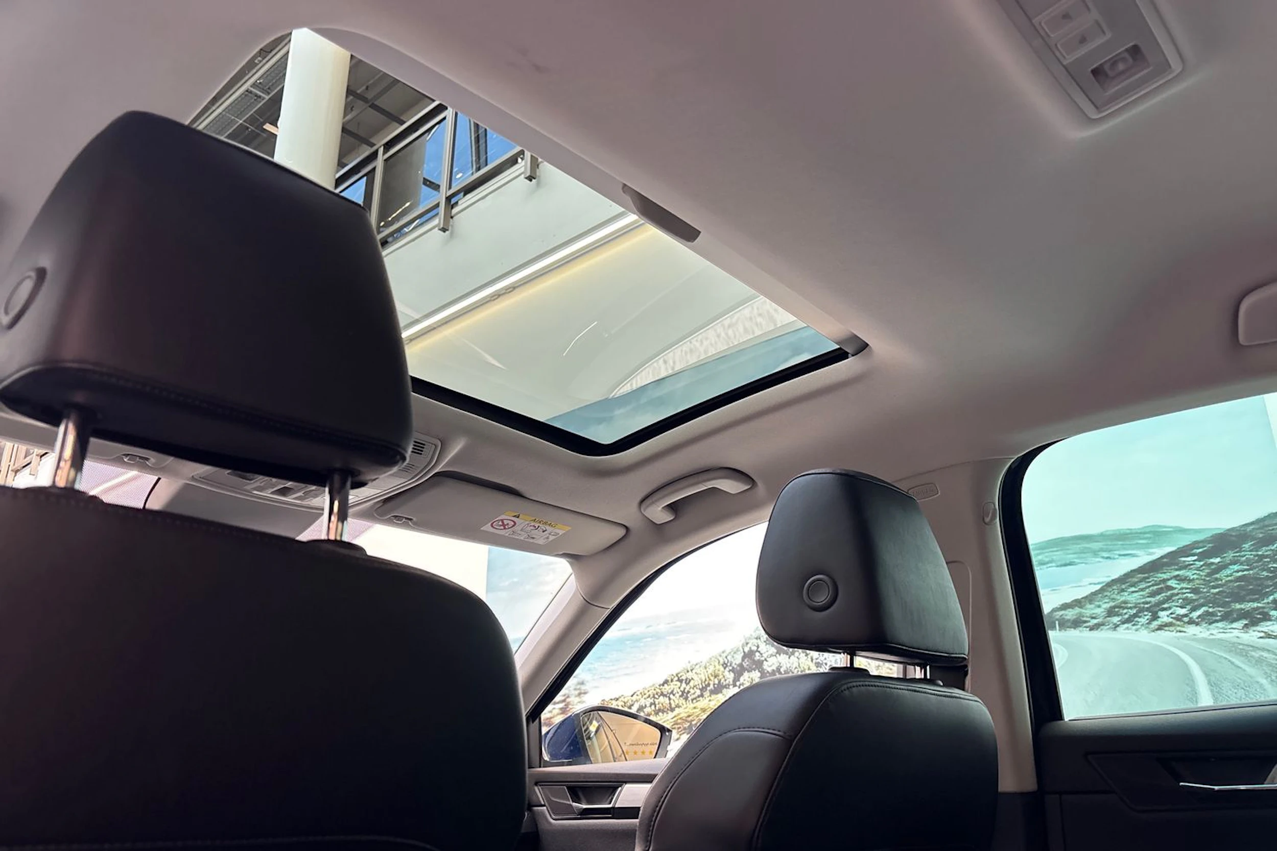 sininen Skoda Superb 2016 kuva 19.