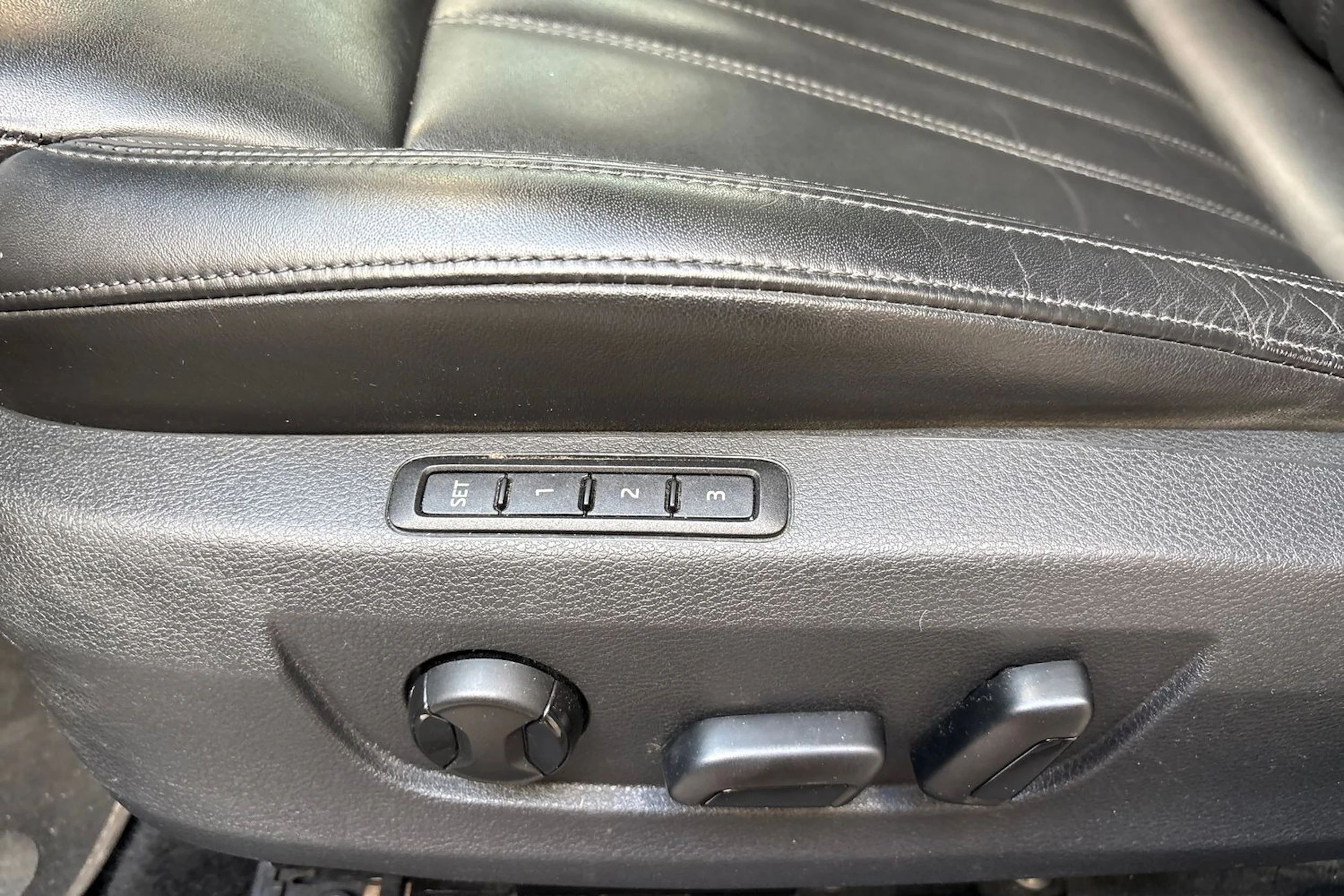 sininen Skoda Superb 2016 kuva 22.