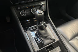 sininen Skoda Superb 2016 kuva 27.