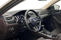 ruskea (beige) Skoda Superb 2016 kuva 7.