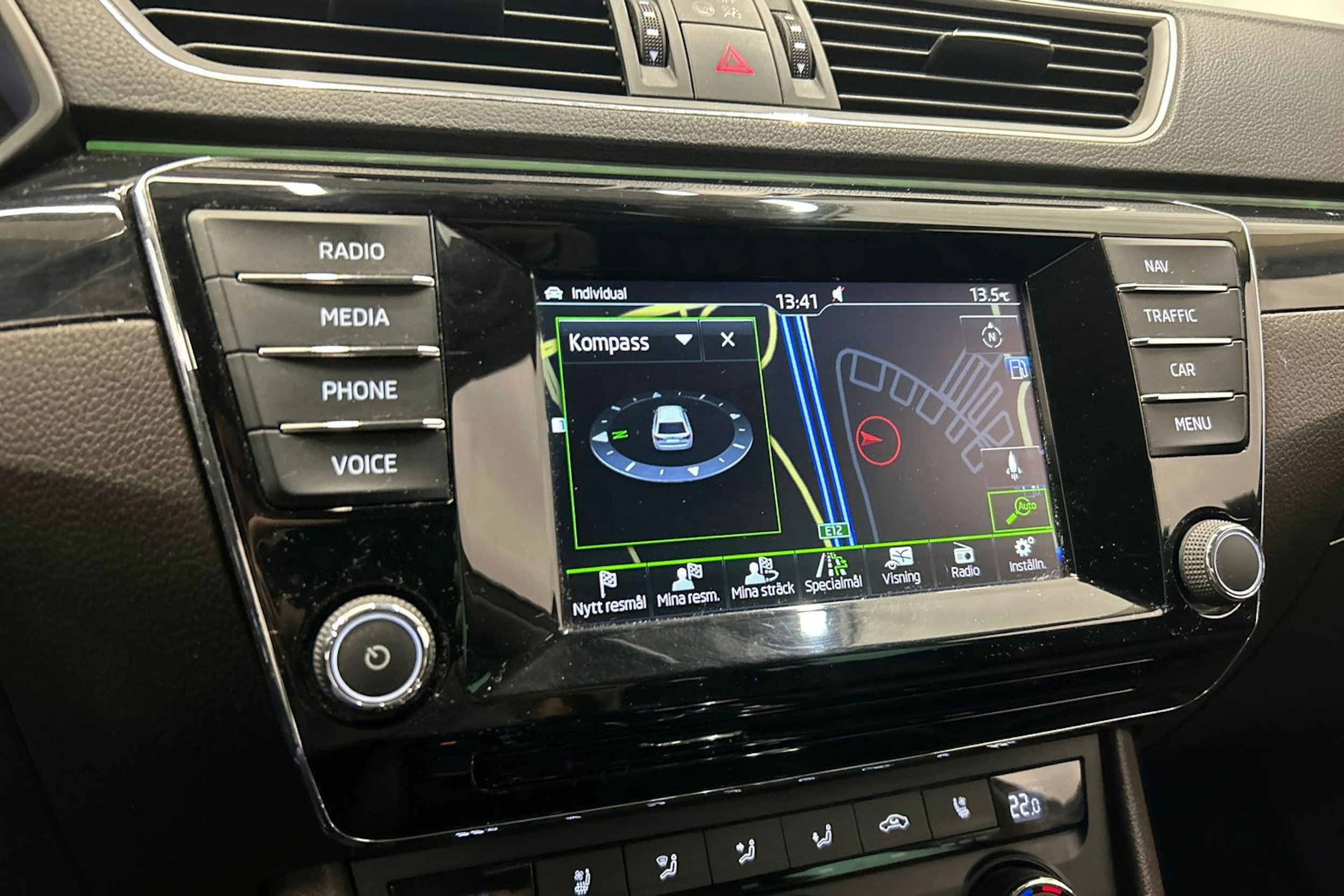 ruskea (beige) Skoda Superb 2016 kuva 24.