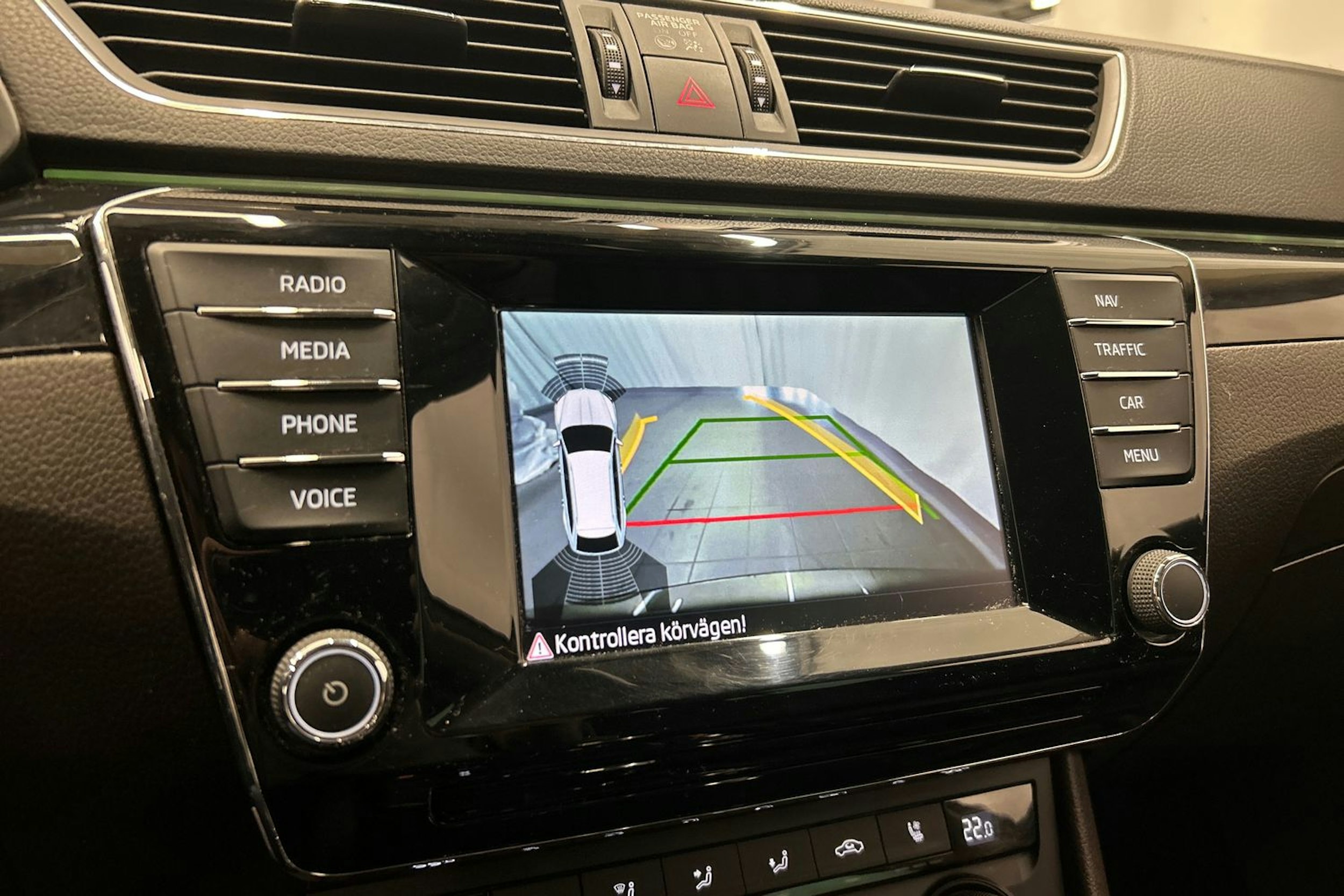 ruskea (beige) Skoda Superb 2016 kuva 25.
