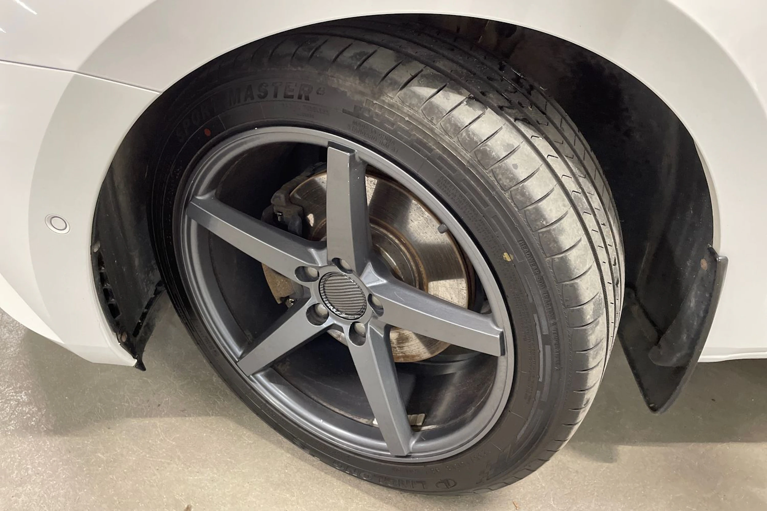 valkoinen Skoda Superb 2016 kuva 10.