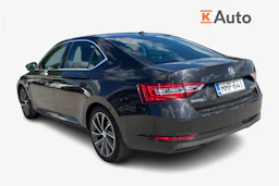 musta Skoda Superb 2016 kuva 2.
