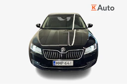 musta Skoda Superb 2016 kuva 4.