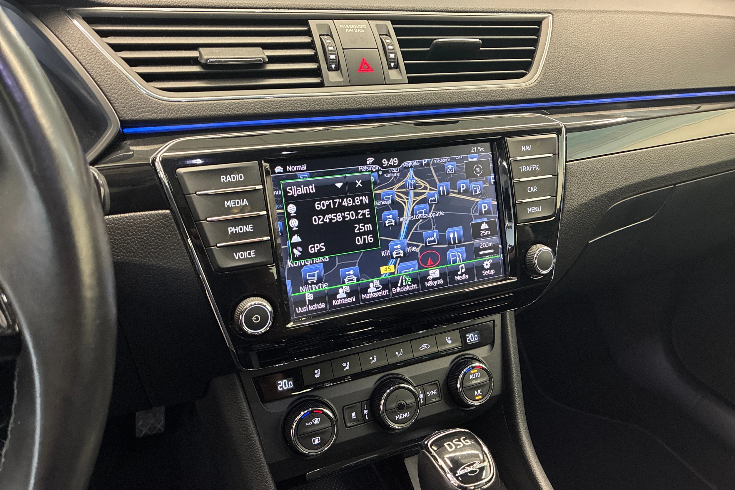 musta Skoda Superb 2016 kuva 20.