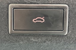 valkoinen Skoda Superb 2016 kuva 16.