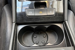 valkoinen Skoda Superb 2016 kuva 28.