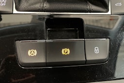 sininen Skoda Superb 2017 kuva 33.