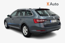 harmaa Skoda Superb 2016 kuva 4.