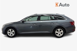 harmaa Skoda Superb 2016 kuva 9.