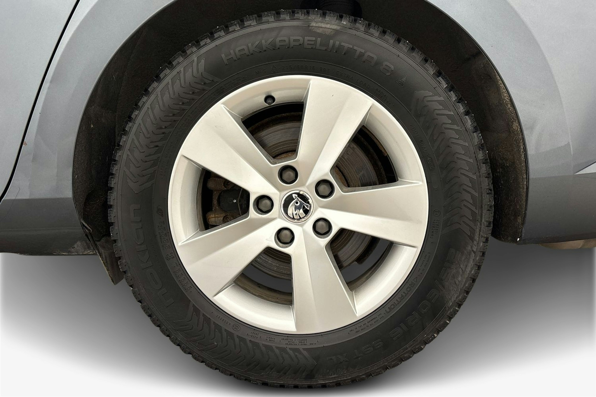 harmaa Skoda Superb 2016 kuva 14.