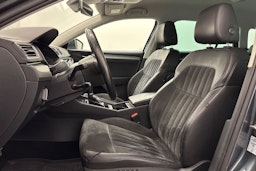 harmaa Skoda Superb 2016 kuva 17.