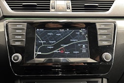 harmaa Skoda Superb 2016 kuva 28.