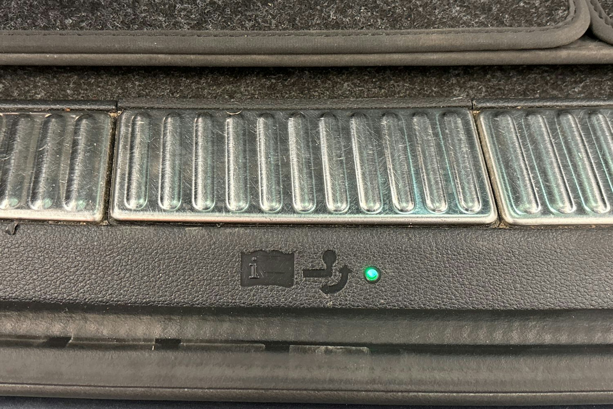 harmaa Skoda Superb 2016 kuva 35.