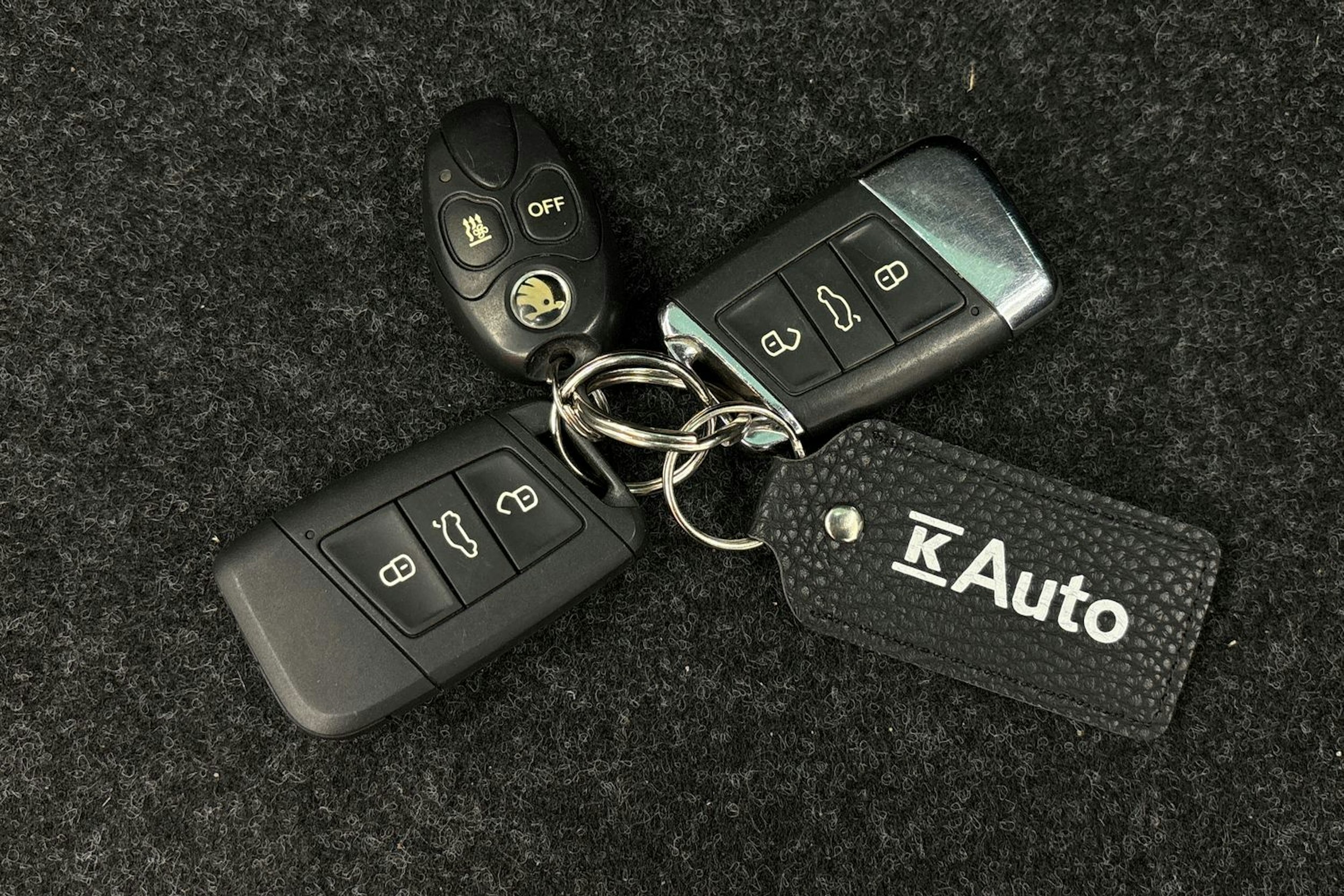 harmaa Skoda Superb 2016 kuva 36.