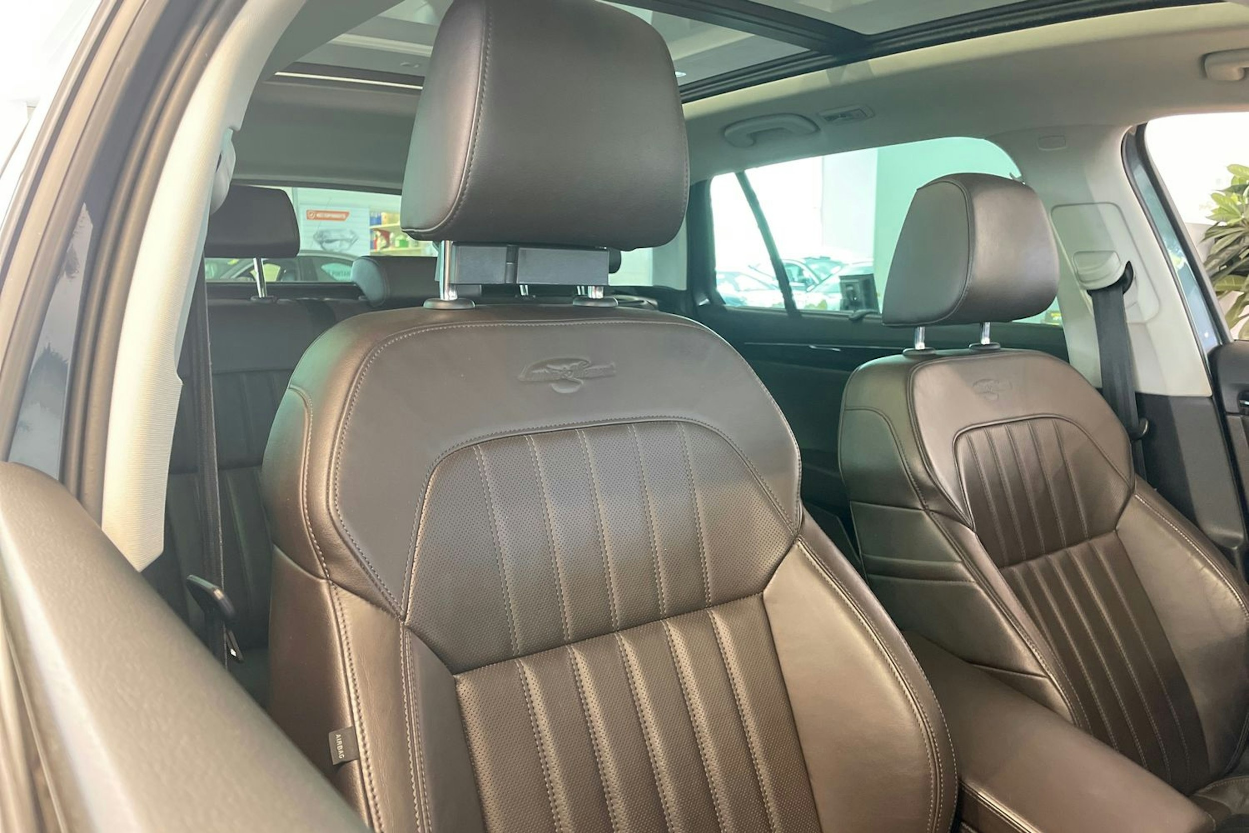 harmaa Skoda Superb 2016 kuva 19.