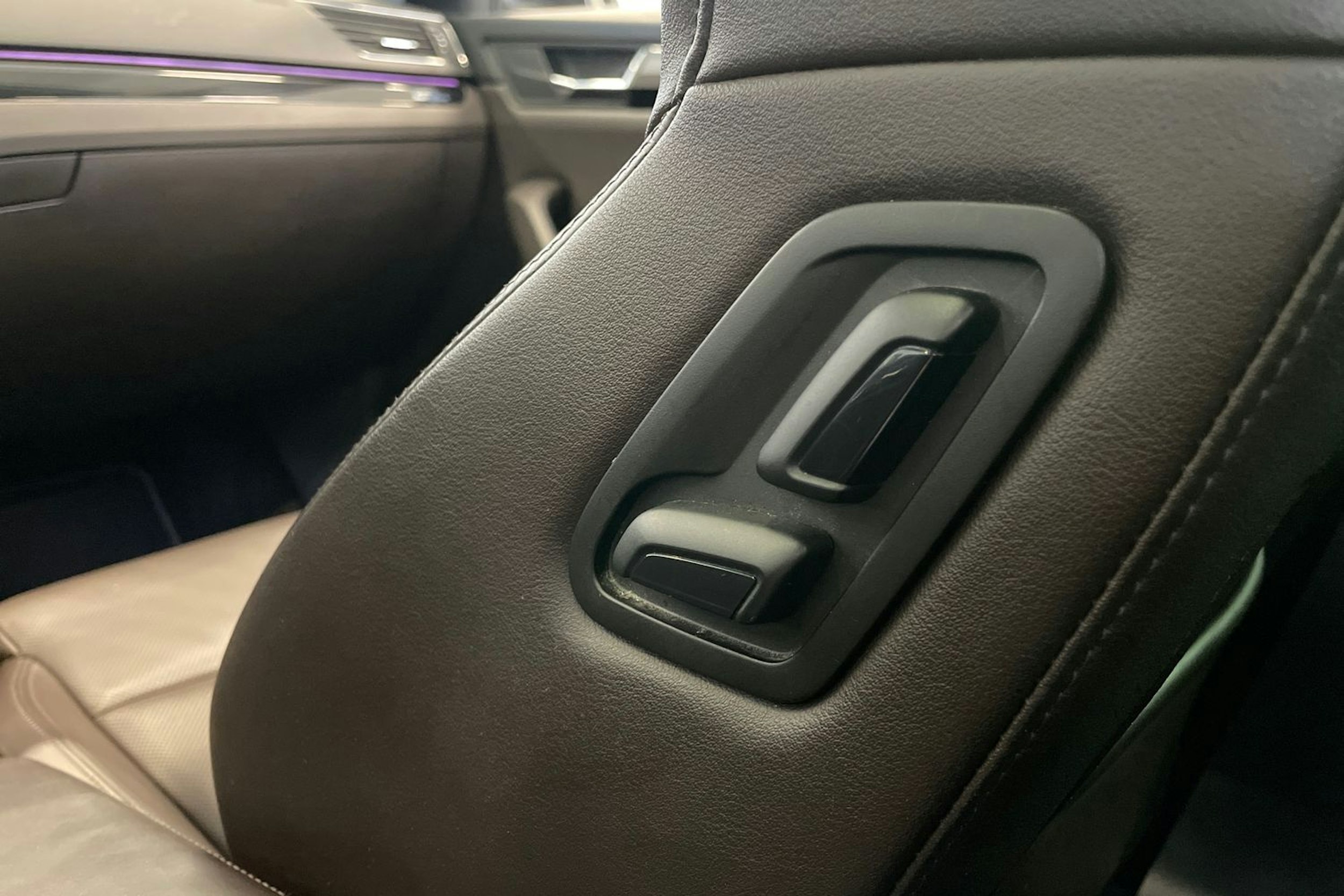 harmaa Skoda Superb 2016 kuva 23.