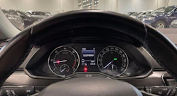 valkoinen Skoda Superb 2017 kuva 11.