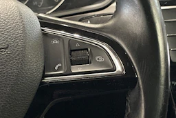 valkoinen Skoda Superb 2017 kuva 13.