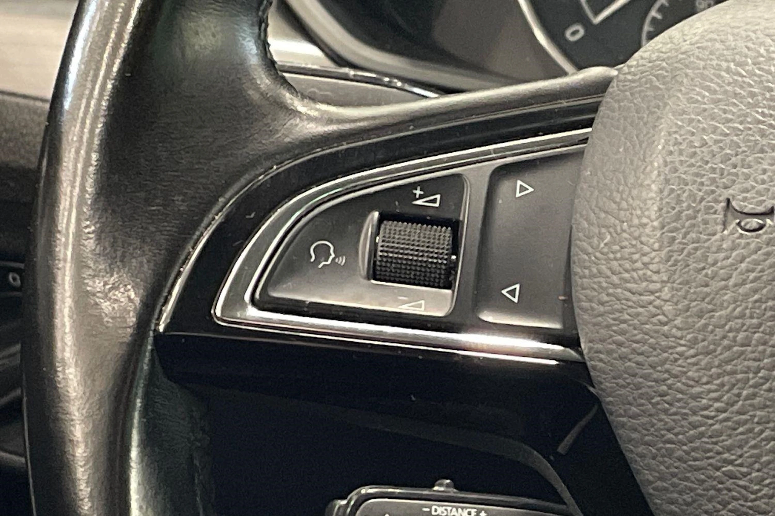 valkoinen Skoda Superb 2017 kuva 14.