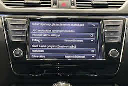 valkoinen Skoda Superb 2017 kuva 19.