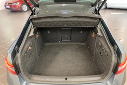 harmaa Skoda Superb 2017 kuva 15.