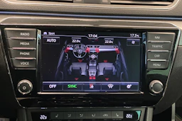 harmaa Skoda Superb 2017 kuva 26.