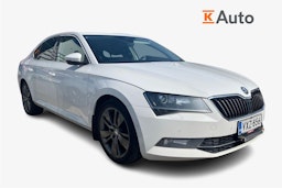 Valkoinen Skoda Superb 2016 kuva 1.