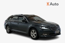 harmaa Skoda Superb 2016 kuva 1.