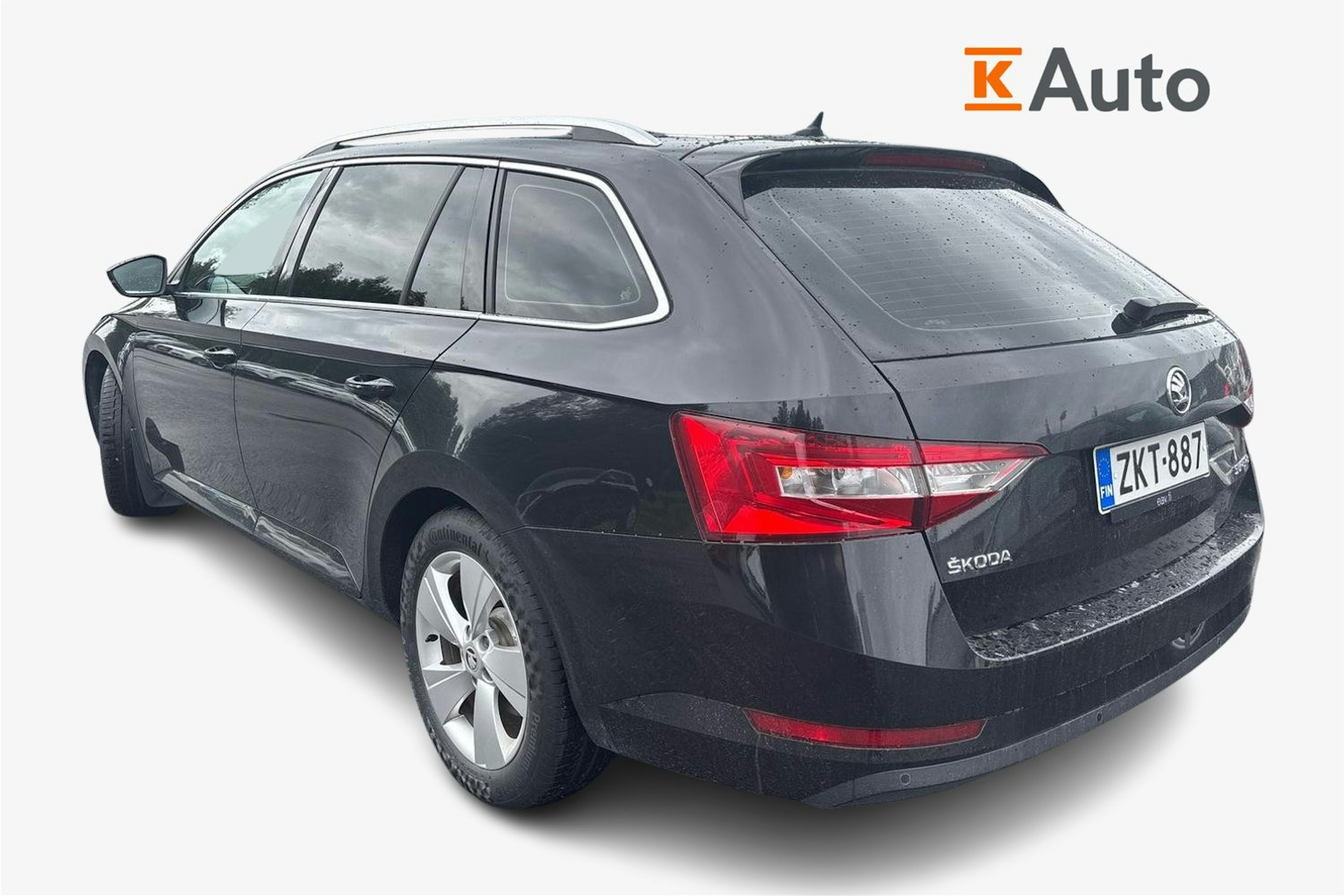 musta Skoda Superb 2016 kuva 2.