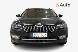 musta Skoda Superb 2016 kuva 5.