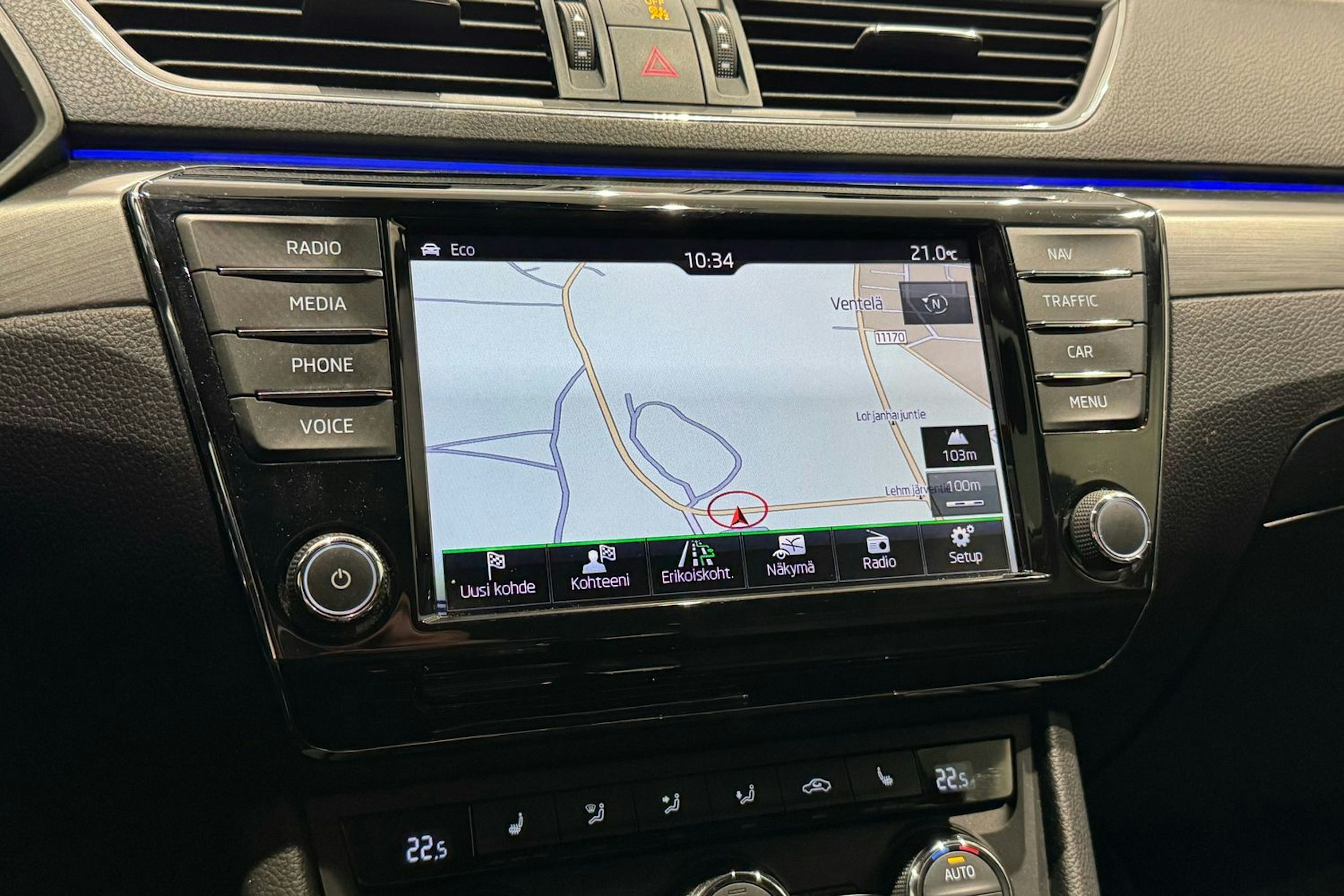 musta Skoda Superb 2016 kuva 23.