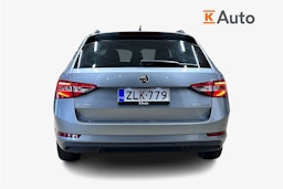 harmaa Skoda Superb 2016 kuva 3.