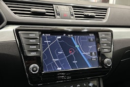 harmaa Skoda Superb 2016 kuva 18.