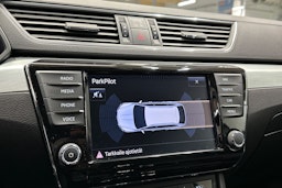 harmaa Skoda Superb 2016 kuva 19.