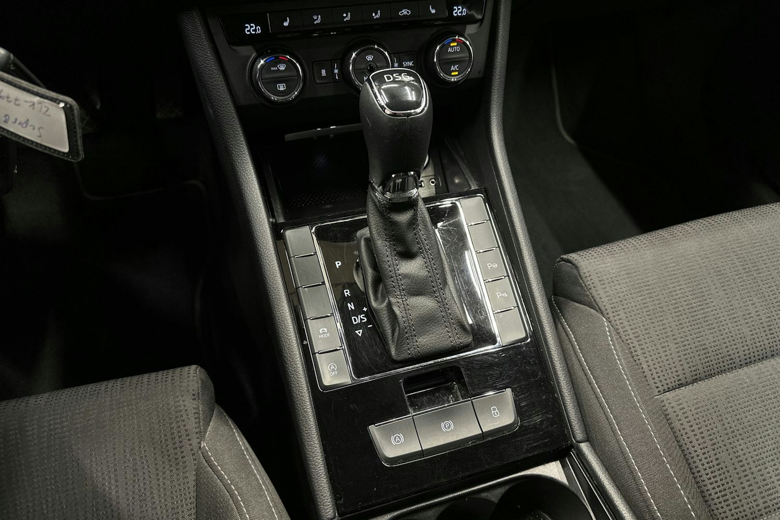 harmaa Skoda Superb 2016 kuva 23.