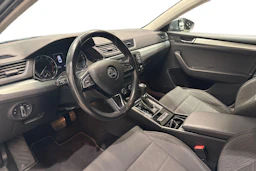 harmaa Skoda Superb 2017 kuva 6.