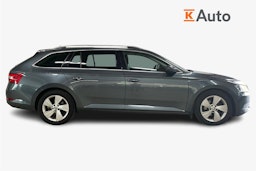 Harmaa Skoda Superb 2017 kuva 6.