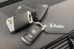 valkoinen Skoda Superb 2017 kuva 38.