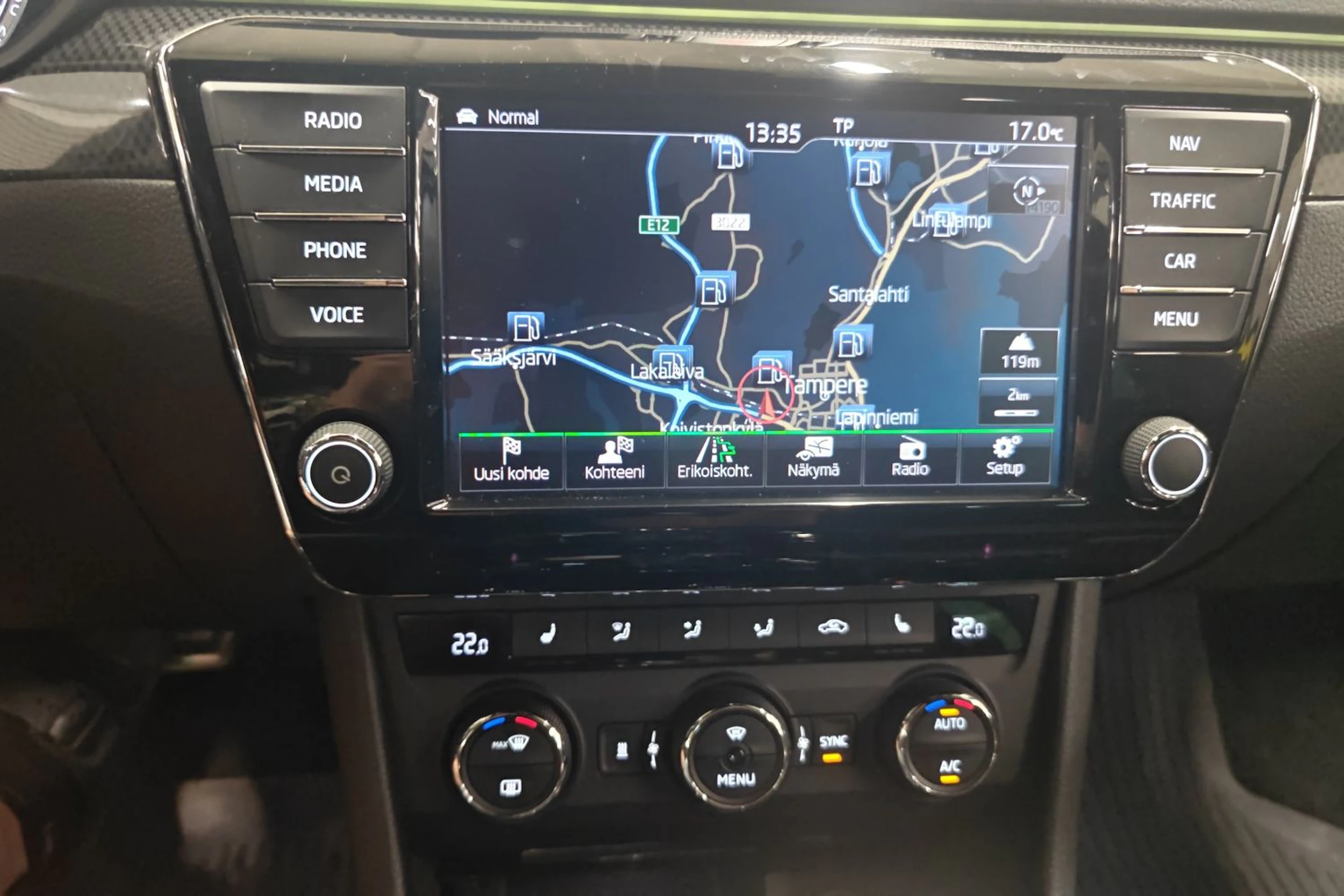 vihreä Skoda Superb 2017 kuva 6.