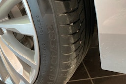 harmaa Skoda Superb 2017 kuva 13.