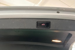 harmaa Skoda Superb 2017 kuva 16.